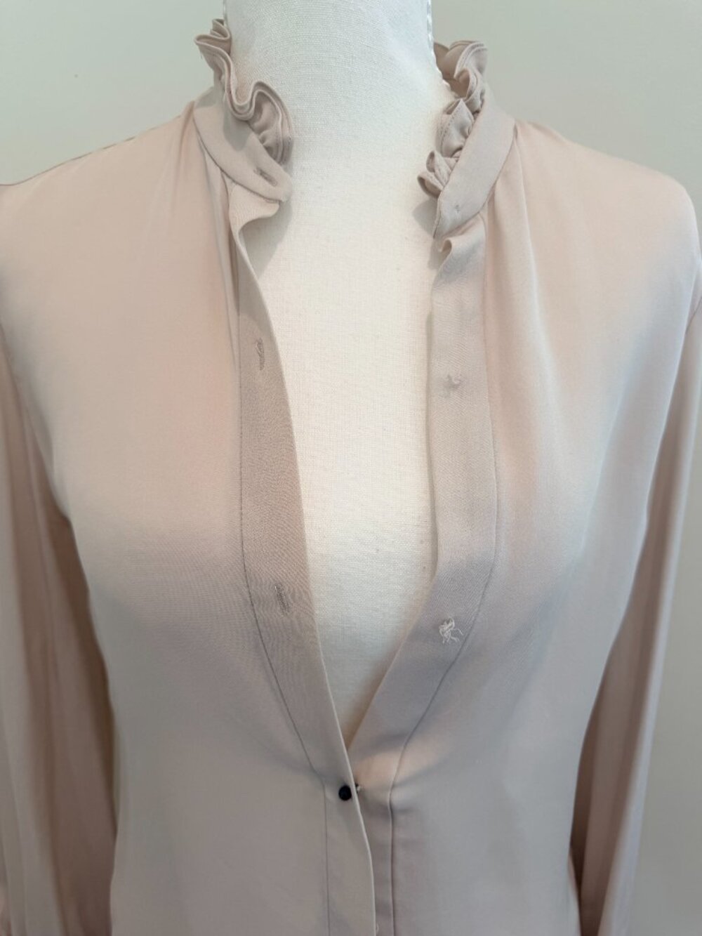 Nili Lotan "Lily" Ruffle Silk Blouse – 100% Silk Pale Pink / Blush Size XS - Picture 2 of 10